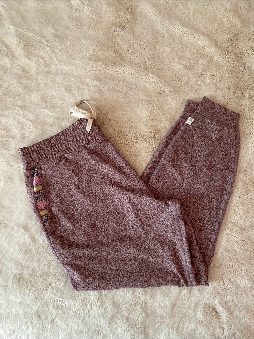 Wowie women’s Kozie joggers-plum heathered